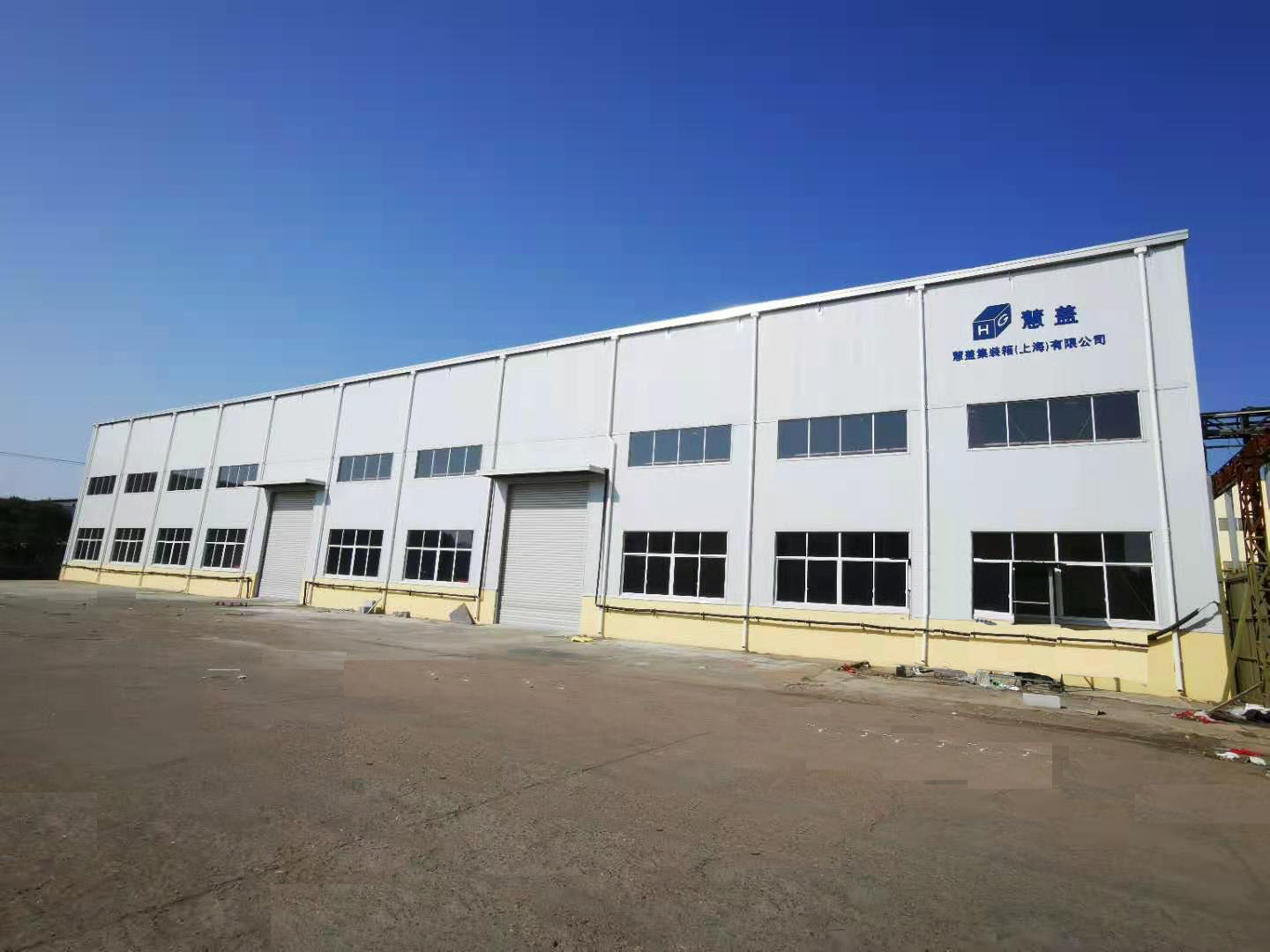 clothes storage containers